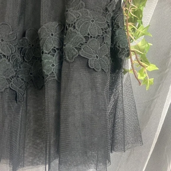 Aina Be Black Tulle Floral Lace layered Skirt - Picture 2 of 10